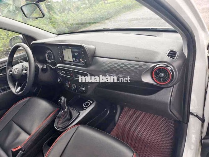 Hyundai i10 2021 Trắng