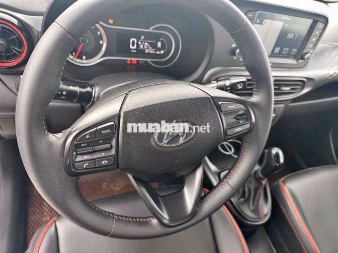 Hyundai i10 2021 Trắng