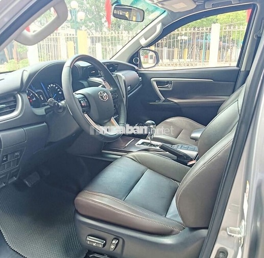 Toyota Fortuner cuối 2019 Xăng Tự động