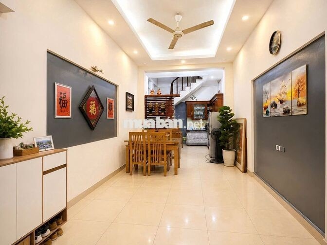 NHÀ ĐẸP CHO GIA ĐÌNH Ở CẦU GIẤY _9tỷ6_ CHÍNH CHỦ BÁN