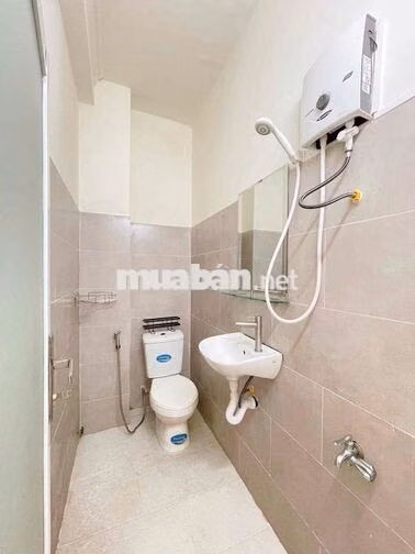 🇻🇳Phòng cửa sổ trời giá rẻ_Ngay Phan xích long_Bờ kè Trường sa giáp Q1