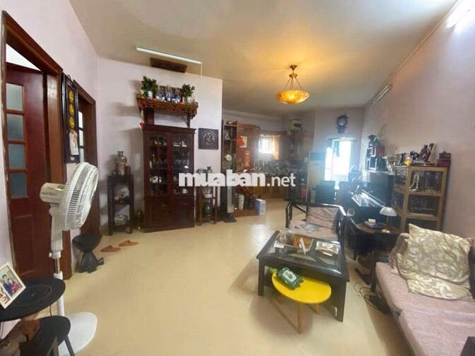 Bán gấp căn hộ 65m2, 2 ngủ tại Đặng Xuân Bảng, Hoàng Mai nhỉnh 3 tỷ