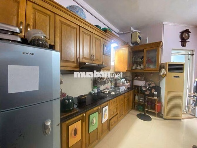 Bán gấp căn hộ 65m2, 2 ngủ tại Đặng Xuân Bảng, Hoàng Mai nhỉnh 3 tỷ