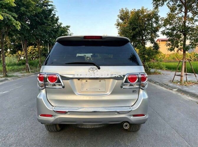 Toyota Fortuner AT 2013 Xăng Bạc Tự động