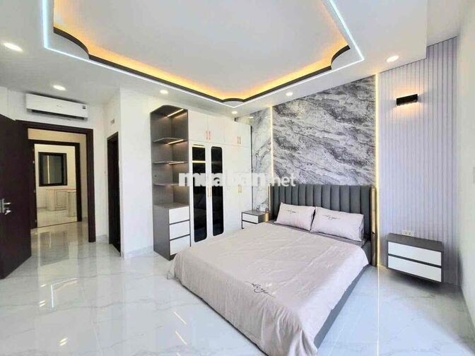 Cho Thuê Nhà Đẹp Như Hình DT 4x15 1Trệt 1Lửng 3Lầu 5Pn 5Wc Sân Thượng