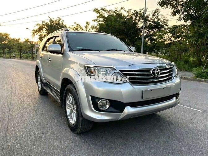 Toyota Fortuner AT 2013 Xăng Bạc Tự động