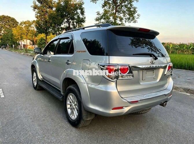 Toyota Fortuner AT 2013 Xăng Bạc Tự động