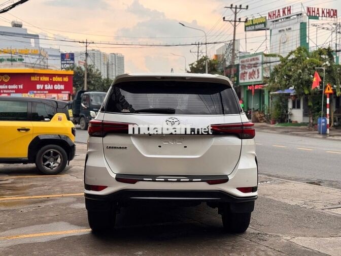 Toyota Fortuner Legender 2020 Trắng 97.000 km