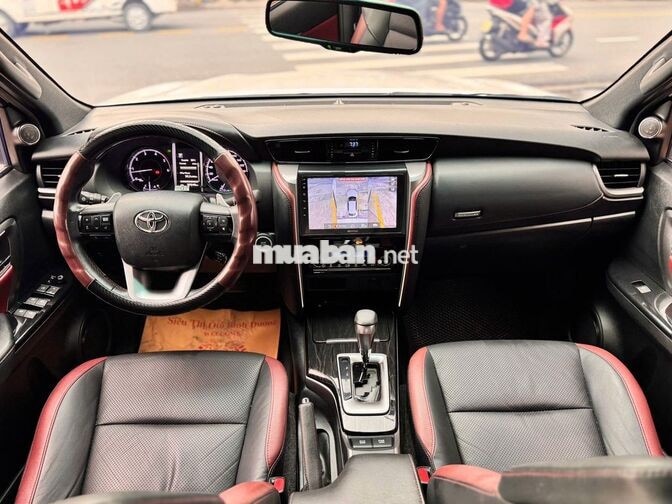 Toyota Fortuner Legender 2020 Trắng 97.000 km