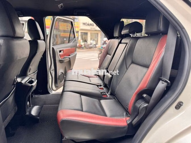 Toyota Fortuner Legender 2020 Trắng 97.000 km