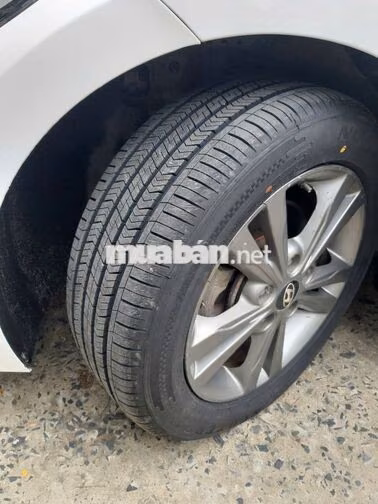 Hyundai Elantra 2018 Trắng Tự động