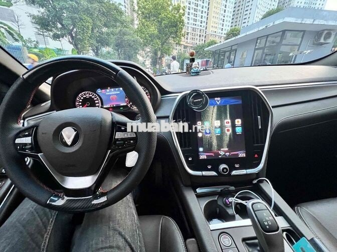 VinFast LUX SA2.0 2021 Base Đen