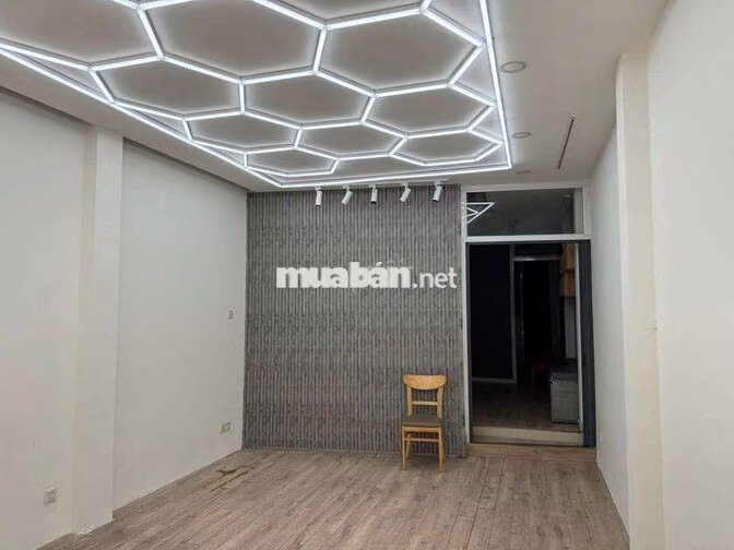cho thuê nhà đẹp mặt tiền Hoàng Dư Khương, phường 12, Q10