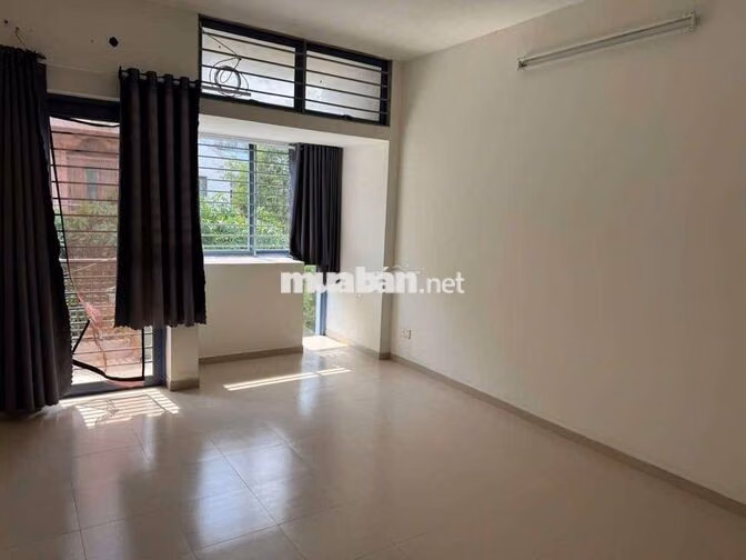 cho thuê nhà đẹp mặt tiền Hoàng Dư Khương, phường 12, Q10