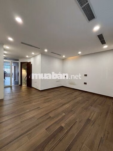 Cho Thuê Mặt Tiền Đề Thám - Quận 1 - Gần Bùi Viện, 4x25 - 1T 2L, KDTD