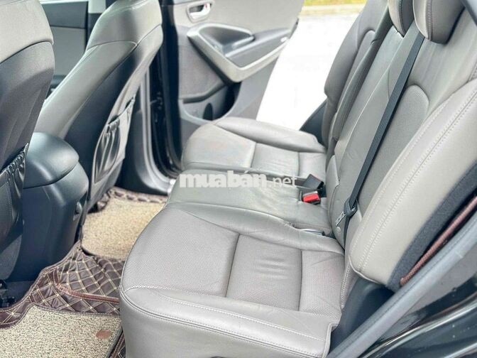 Nhà bán  Hyundai Santafe 2017 full Xăng