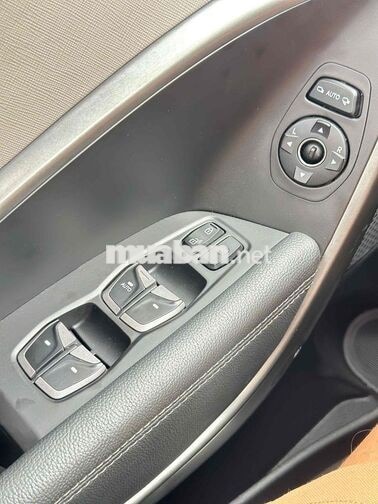 Nhà bán  Hyundai Santafe 2017 full Xăng