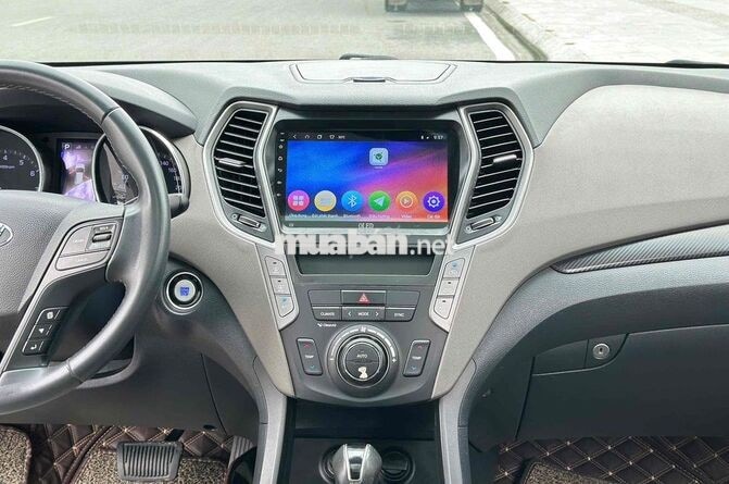 Nhà bán  Hyundai Santafe 2017 full Xăng