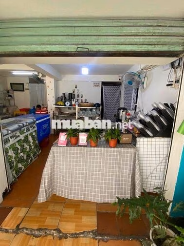Cho thuê mặt bằng 6 triệu và sang quán nước 20 triệu