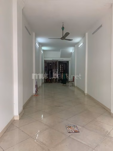 Cho thuê cửa hàng mặt tiền số 572 đường Nguyễn Trãi, Thanh Xuân, HN