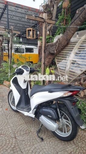 Honda SH 150 Trắng