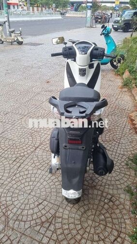 Honda SH 150 Trắng