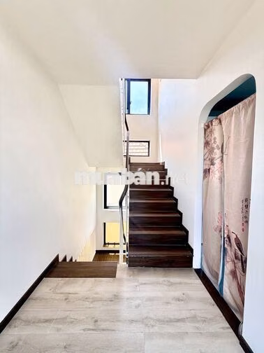 CHO THUÊ NHÀ PHÍA BẮC 4 PHÒNG NGỦ FULL NỘI THẤT GIÁ 25 TRIỆU/THÁNG
