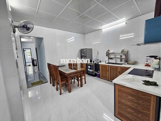 CHO THUÊ NHÀ ĐẸP 4 PHÒNG NGỦ FULL NỘI THẤT KHU VỰC VĨNH HÒA GIÁ 17 