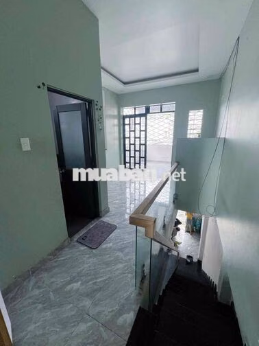 Cho thuê nhà 1 trệt lầu trệt trống suốt, hẻm xe tải đường Kha Vạn Cân