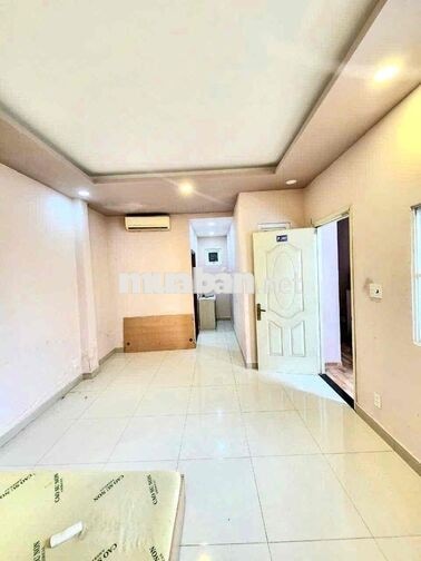 NGAY ĐẠI HỌC CÔNG THƯƠNG - GIÁ RẺ PHÒNG ĐẸP