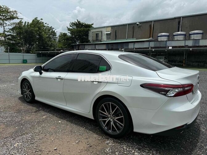 Toyota Camry Trắng 2022 2.5Q