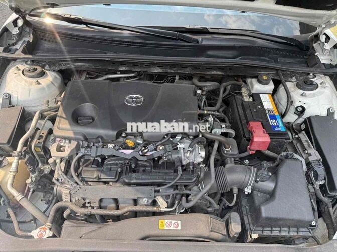 Toyota Camry Trắng 2022 2.5Q