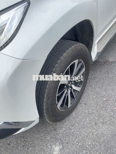Mitsubishi Pajero Sport Trắng 109.049 km