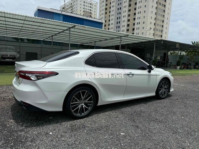 Toyota Camry Trắng 2022 2.5Q