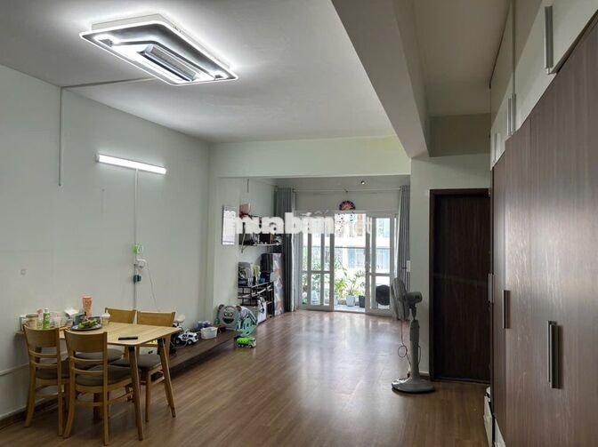 Bán CC Hoà Khánh 68m2 nội thất cao cấp