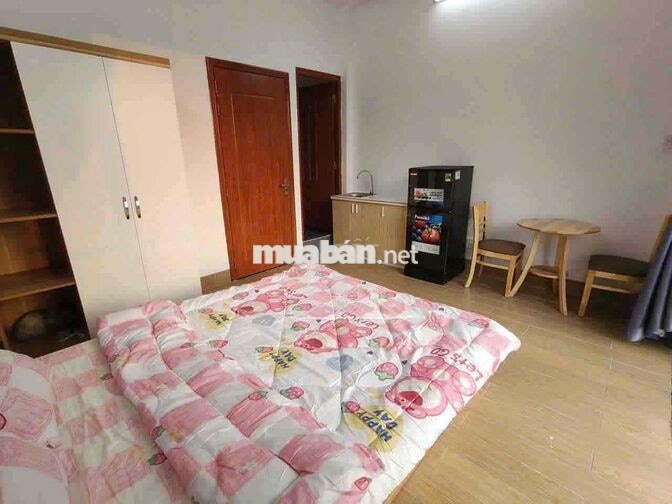 STUDIO BAN CÔNG SIÊU ĐẸP FULL NỘI THẤT GẦN ĐH MỞ - ĐH Y DƯỢC