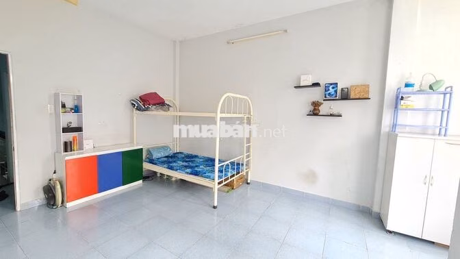 Nam ở ghép nhà nguyên căn gần Mega Market