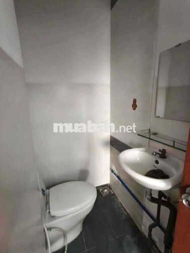STUDIO BAN CÔNG SIÊU ĐẸP FULL NỘI THẤT GẦN ĐH MỞ - ĐH Y DƯỢC