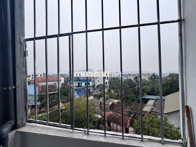 Cho thuê nhà 4 tầng cạnh sân bóng xóm Đồng Xã, Chương Mỹ
