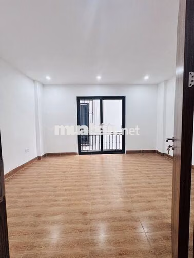 Cho thuê nhà 4 tầng cạnh sân bóng xóm Đồng Xã, Chương Mỹ
