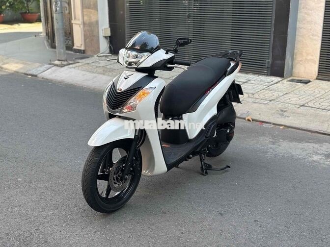 Honda SH 150cc ĐK 2015 lên full dàn áo ý khoá SMK