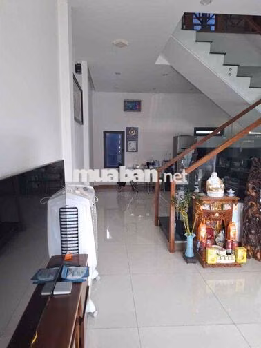 NHÀ 3 MÊ ĐÚC CHÍNH CHỦ Ở BÁN NHÀ ĐƯỜNG CHÍNH HỮU