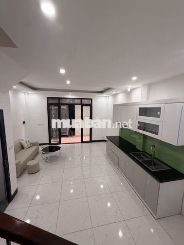 Cho thuê nhà 4 tầng cạnh sân bóng xóm Đồng Xã, Chương Mỹ