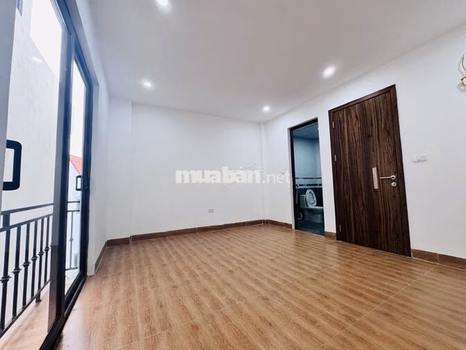 Cho thuê nhà 4 tầng cạnh sân bóng xóm Đồng Xã, Chương Mỹ