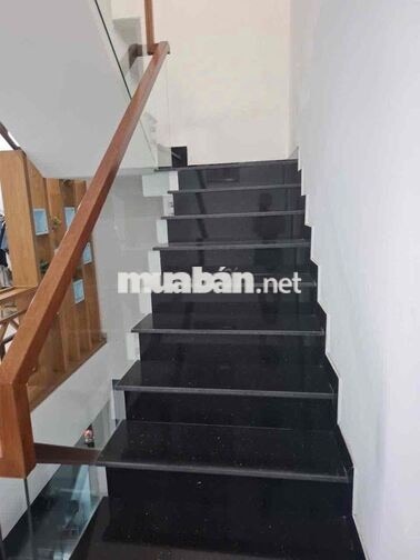 NHÀ 3 MÊ ĐÚC CHÍNH CHỦ Ở BÁN NHÀ ĐƯỜNG CHÍNH HỮU