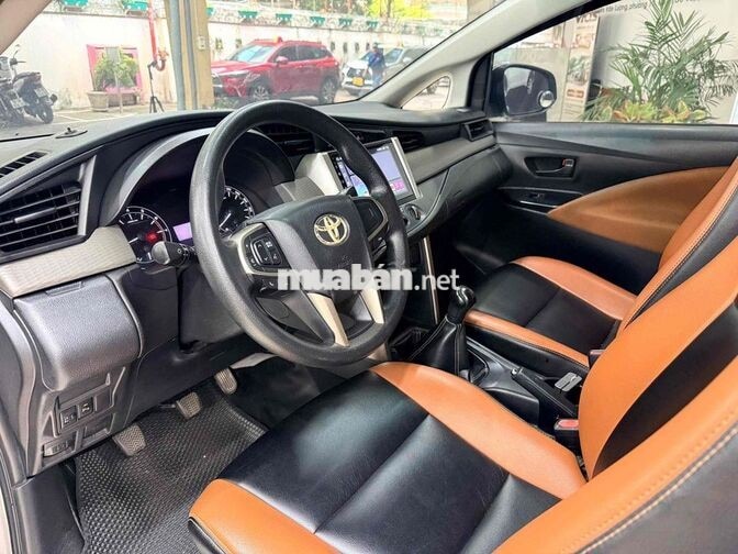 Bán Innova E số sàn 2017 bạc 152.000km-Giá còn bớt