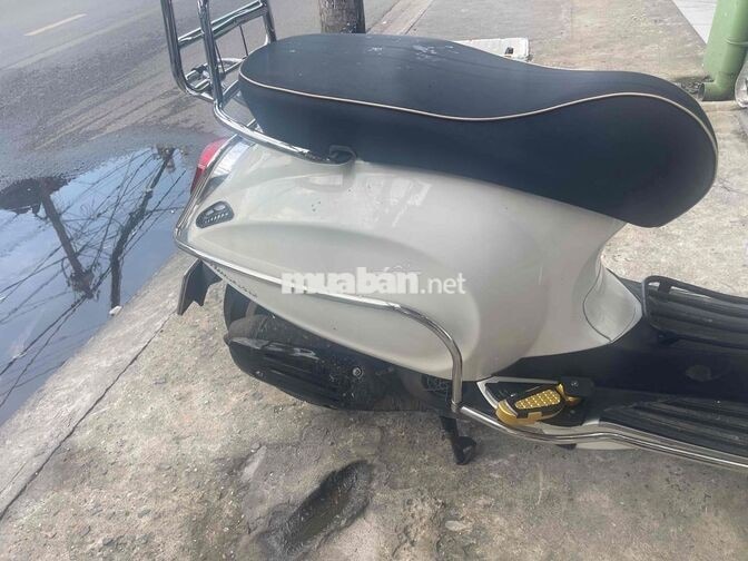 Piaggio Vespa 2019 Trắng