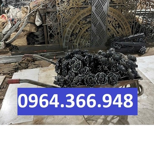 Hoa hồng rèn tay trang trí cổng lan can và hàng rào