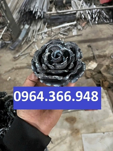 Hoa hồng rèn tay trang trí cổng lan can và hàng rào