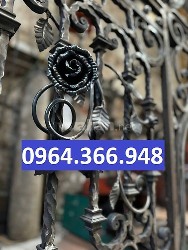 Hoa hồng rèn tay trang trí cổng lan can và hàng rào